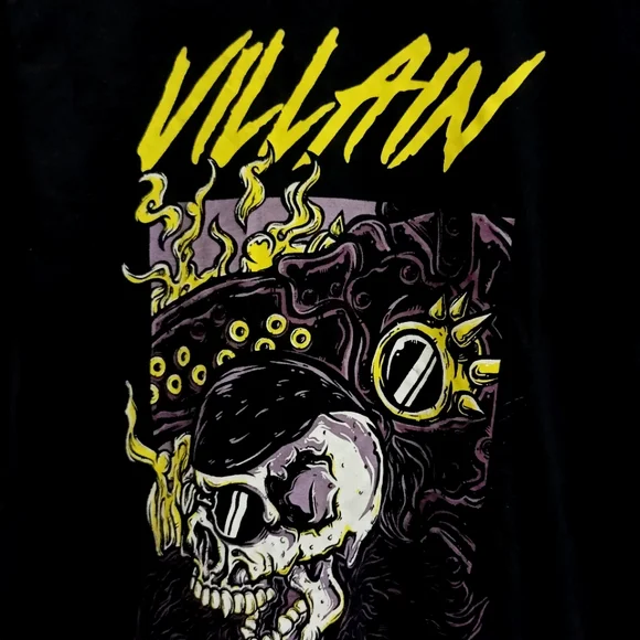 GILDAN VILLAN SKULL GRAPHIC VINTAGE TSHIRT FOR MEN'S AND WOMEN'S - Picture 3 of 5